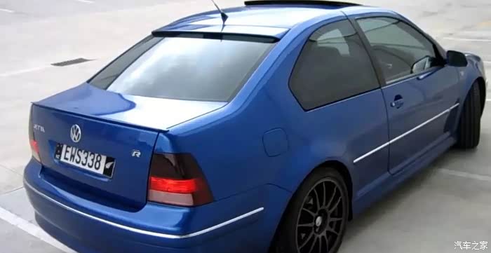 亲手打造全球首辆宝来r双门版只为保住高尔夫r32的引擎