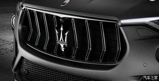 叉子的标志依然~看样子叉子尖上有个前摄像头?