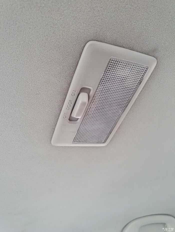 这个阅读灯怎么拆?