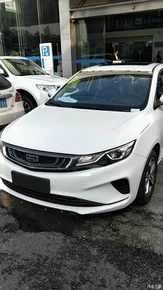 各位车友,谁知道18款帝豪gl天窗尺寸是多少啊?