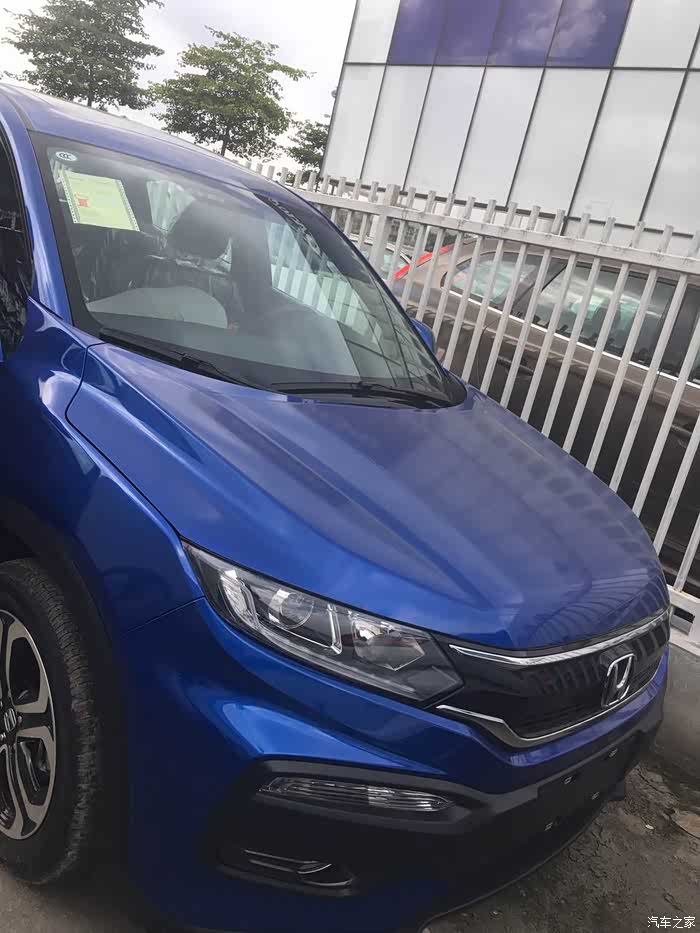 求2017款蓝色xrv图片