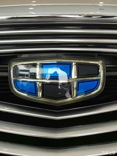 博越车标质感问题,有美女