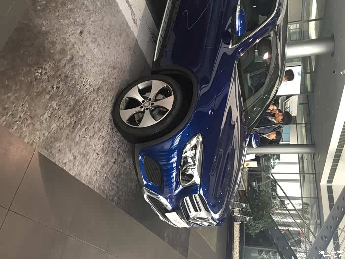 到现在还没看到国内glc钙石蓝的图片难道没这个颜色吗