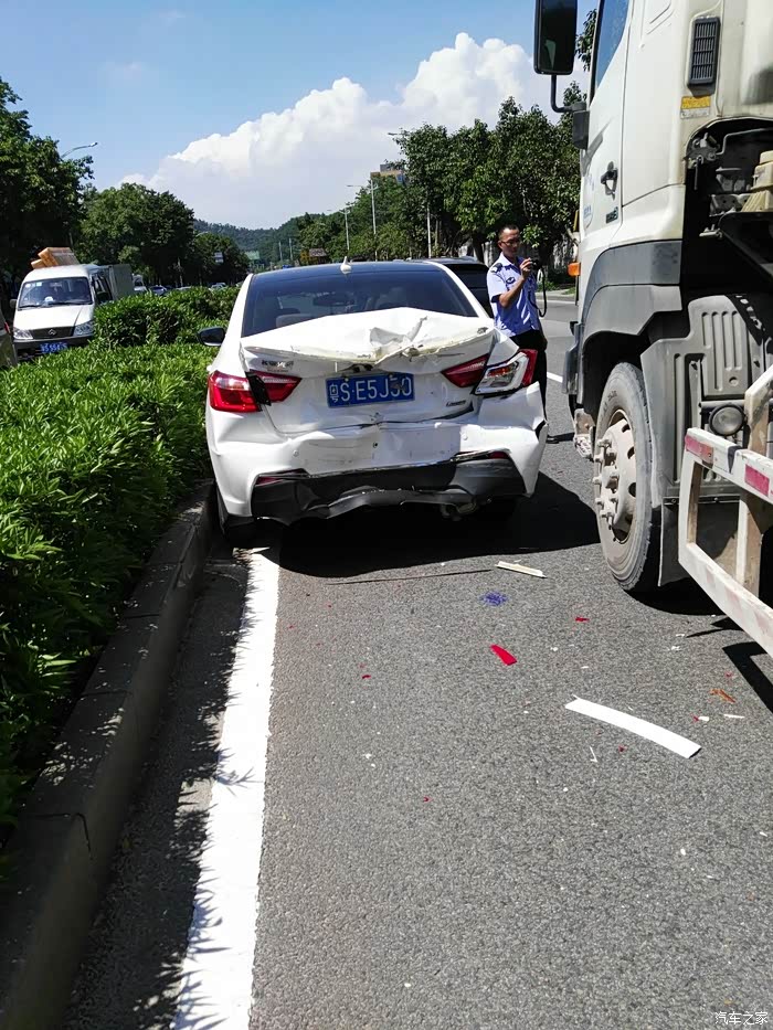 爆菊,泥头车主表示很无语