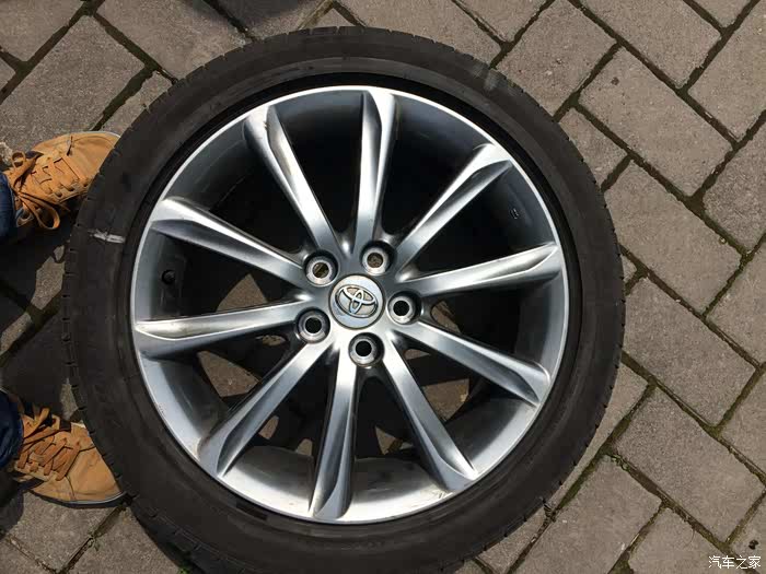 【图】原厂18轮毂_锐志论坛_汽车之家论坛