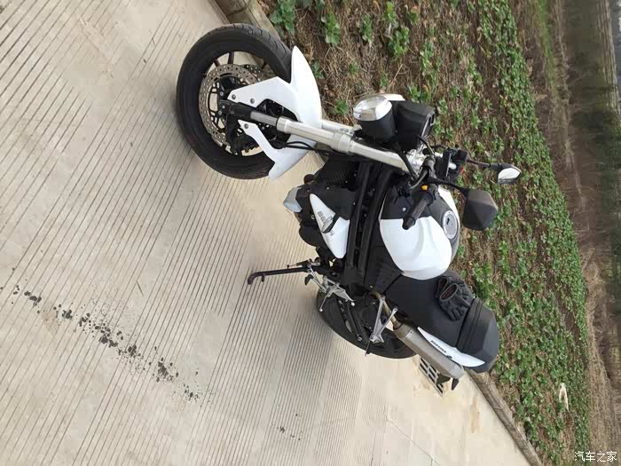 八零后的一位老丝提车奔达火舞250