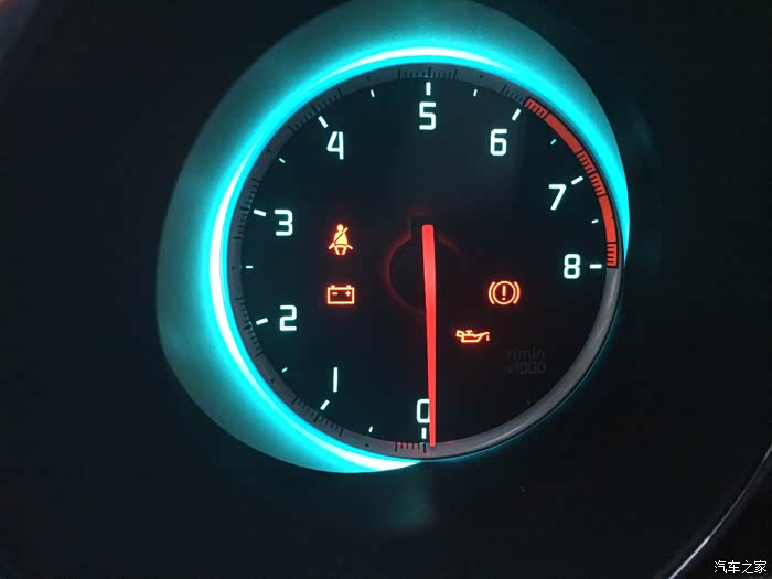 请问一下这个小油壶老亮着是怎么回事啊?