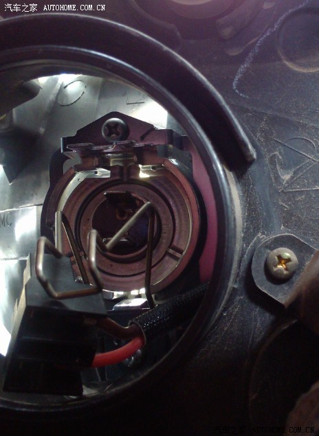 自己动手更换a3近光灯灯泡作业