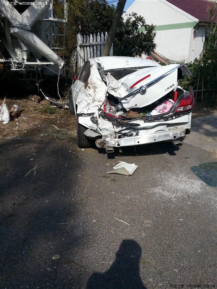 6t新君威,才1个月啊.