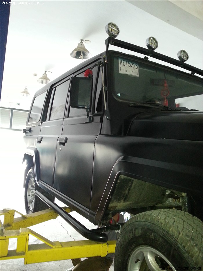 给我的大玩具北京吉普2033喷底盘装甲,上图了