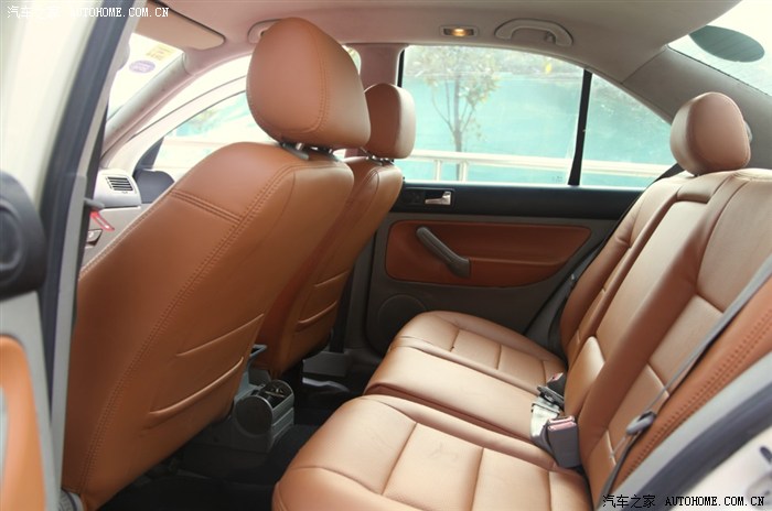 宝来真皮座椅改装效果图苏人红拼红