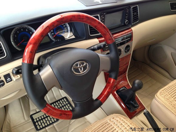 丰田花冠13款车内饰改装桃木方向盘有图有真相