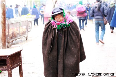 去大凉山赶场,看彝族擦尔瓦风光