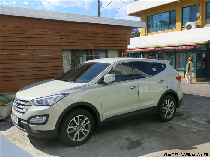 去年10月韩国玩已经到处都是ix45新胜达了噢