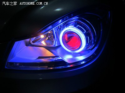 另类奔驰大灯改装,q5透镜植入,蓝色天使眼 红色恶魔眼!