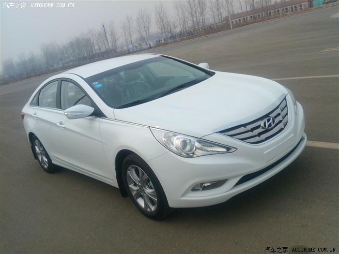 我的爱车白色索纳塔八到家了