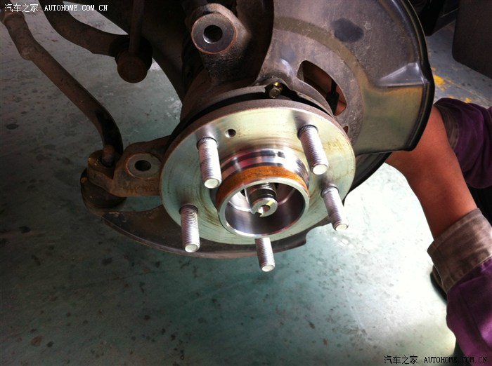 成功更换逸动前羊角轴承总成