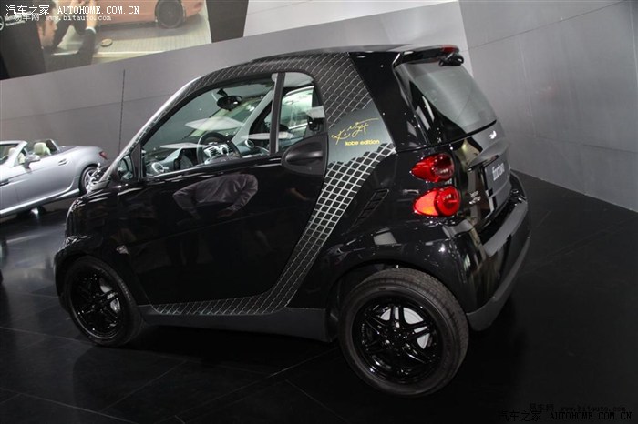 向科比致敬smart标准版变身科比限量版