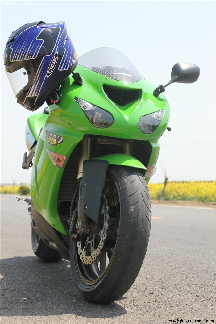 暴走机车一起去看油菜花