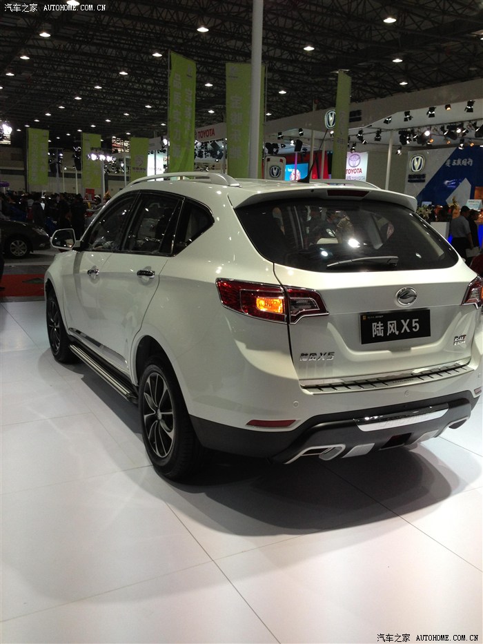 南昌五一车展陆风x5