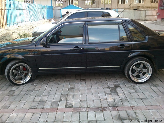 920 | 回复: 12 桑塔纳经典/志俊论坛 有更多创意改装2000外形的请进!