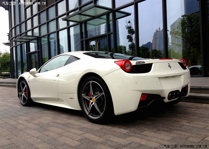 南昌实拍超靓白色法拉利458