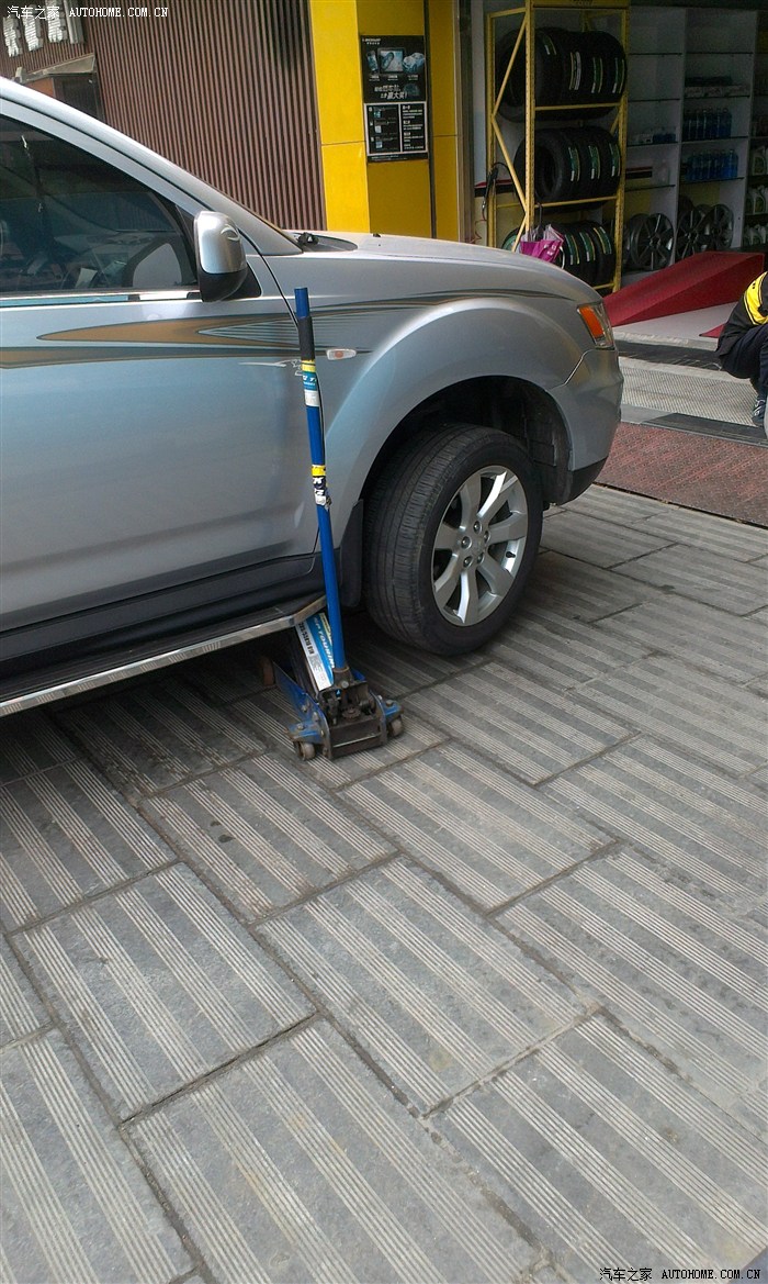 更换轮胎简单作业