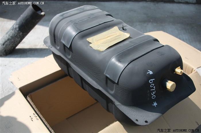 扩大油箱容积中东版霸道27副油箱配件全面解析