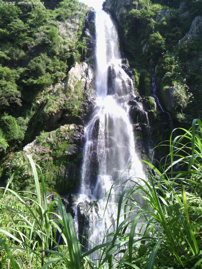 虹山瀑布风景区图片