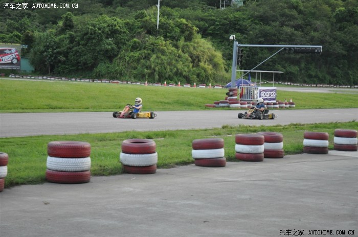 深圳雨航局燕友,卡丁车场群起骚动!内有大量美