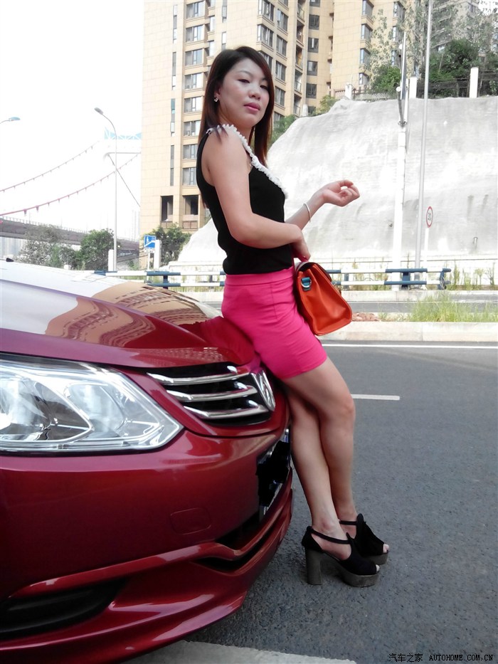 炎炎夏日里的清凉, 媳妇当车模送来一丝丝美丽的身影