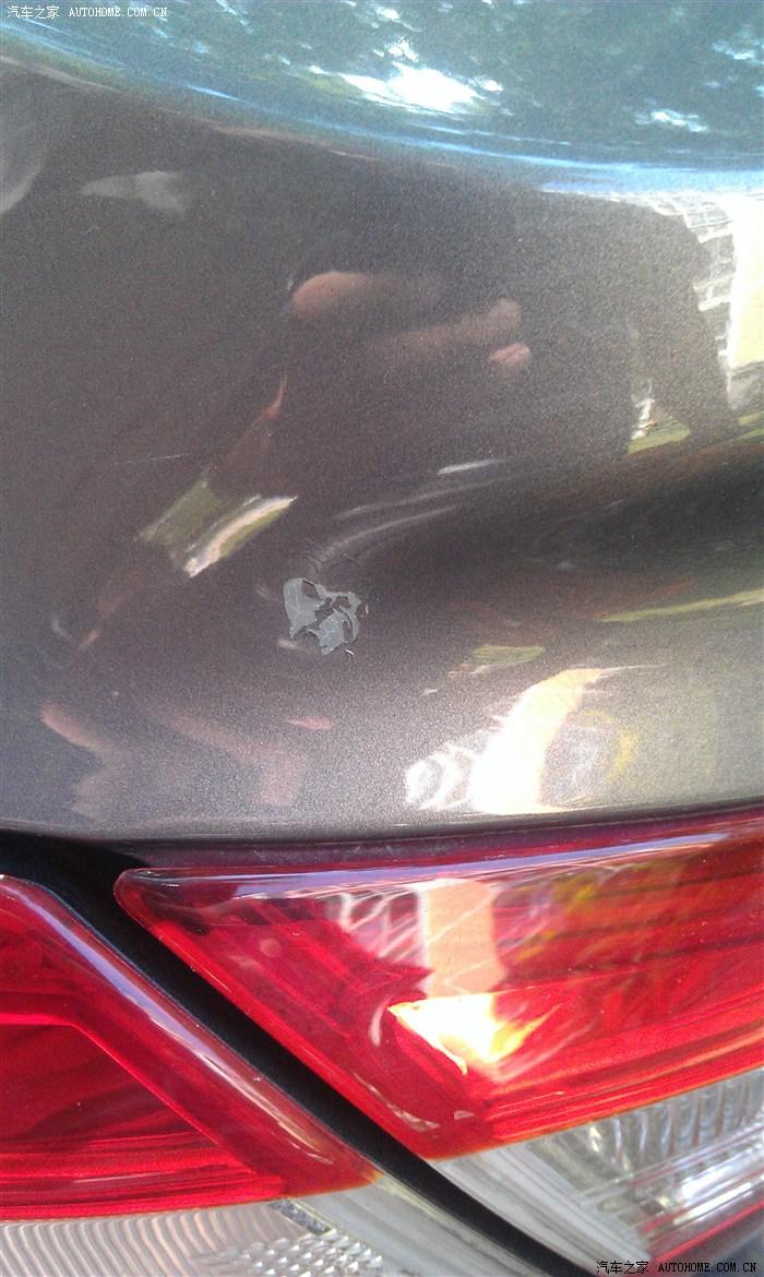 车漆爆皮了不到一厘米好神奇啊好神奇
