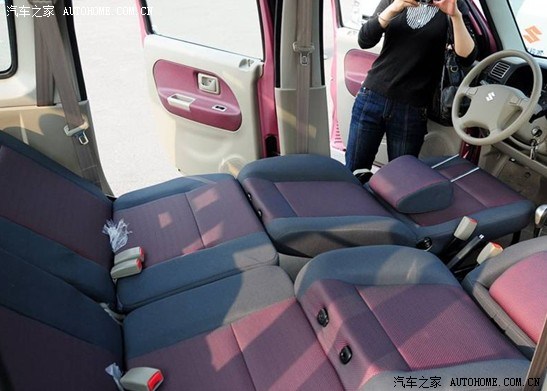 欧力威pk合资两厢小型车高端大气上档次啊