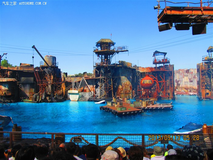 美国好莱坞大片 真人秀未来水世界 + 视频