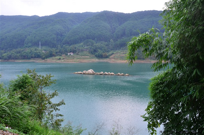 露营万州梁平明月湖---感受她的衰落