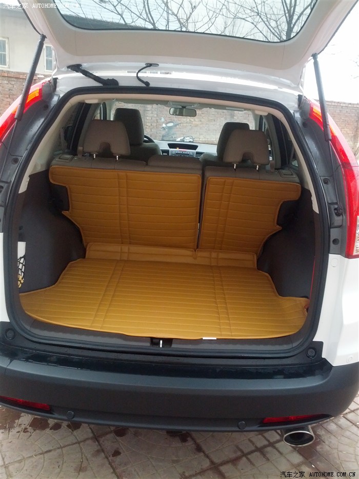 大家crv的后备箱垫子是不是买的这种的?