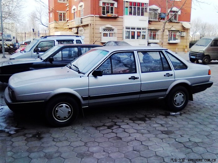 怀旧------穿梭在大街小巷的桑塔纳