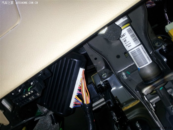 懂凯越电子的请来看看哪个是obd接口