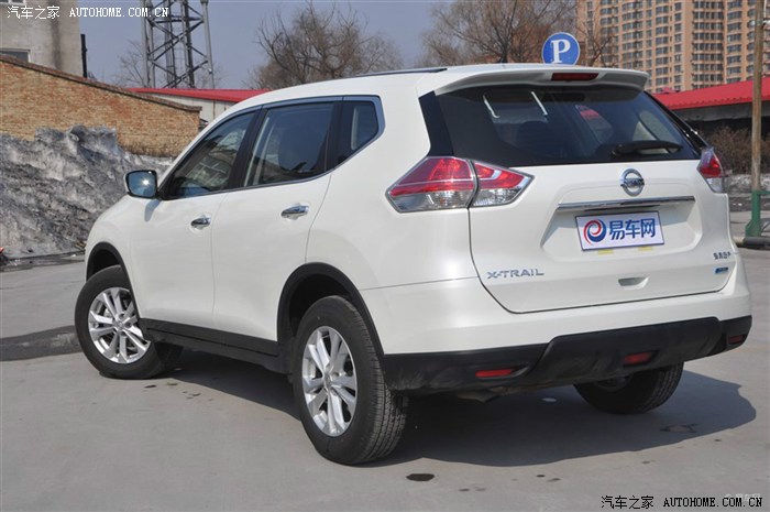 喜欢白色新奇骏