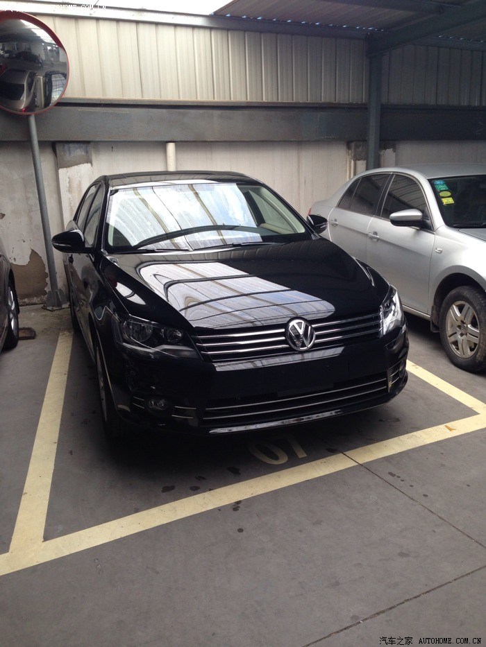 新宝来黑色的youma