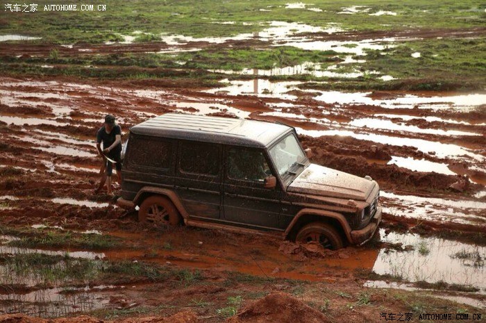 泥泞奔驰国产车图片