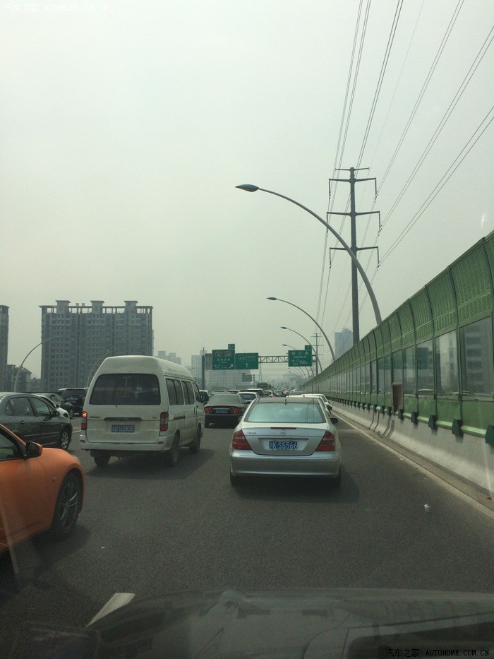 g15往苏通大桥拥堵
