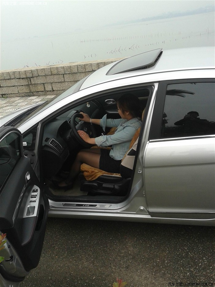 媳妇当车模丝袜牛仔倾我心长城武5林0斗风雨