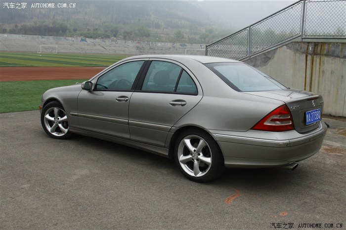 【图】经典老车 老款c230 大家见过没有啊,外带女友素颜照_奔驰c级