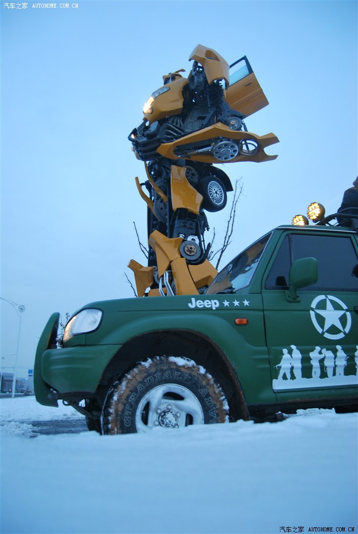 《变形金刚》大黄蜂"变形"全过程视频