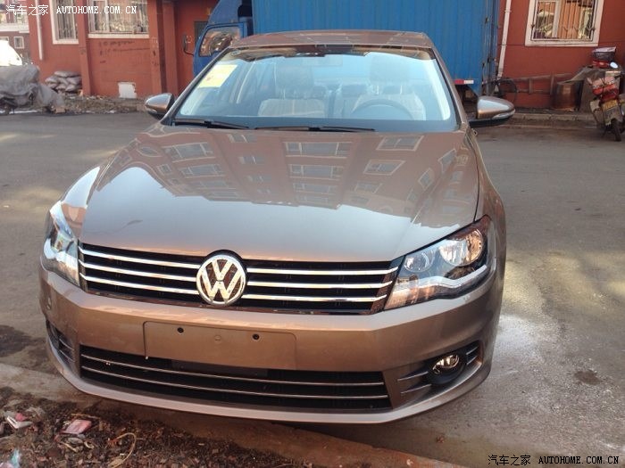 买了金色新宝来的有照片么发来看看越多越好