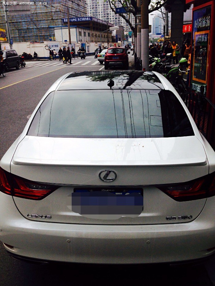 来个白车黑顶的效果供大家参考