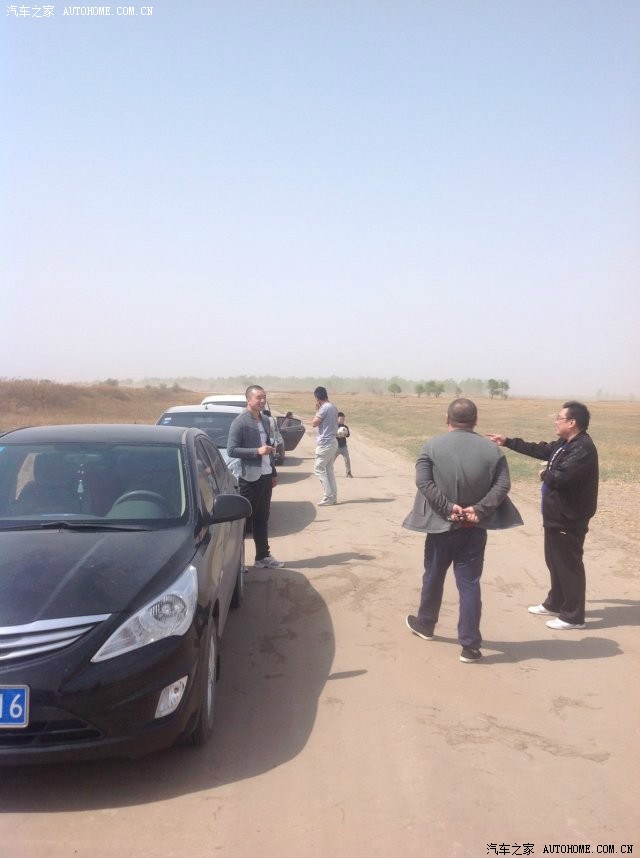 洮南黑水镇友好村赏李树花看沈阳军区合同战术训练基地一日游