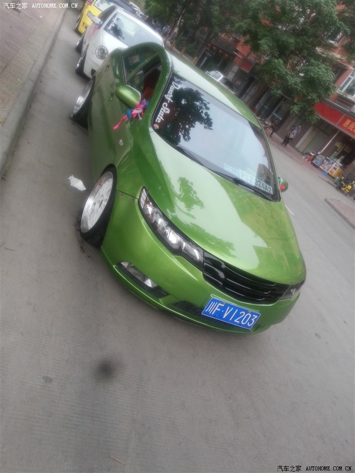 【图】若轩,全车改色荧光绿,送上媳妇当车模,太讲究了.