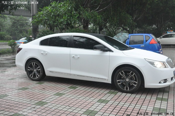 别克君越 全车改色 白色磨砂膜 酷斯特汽车装饰改装中心